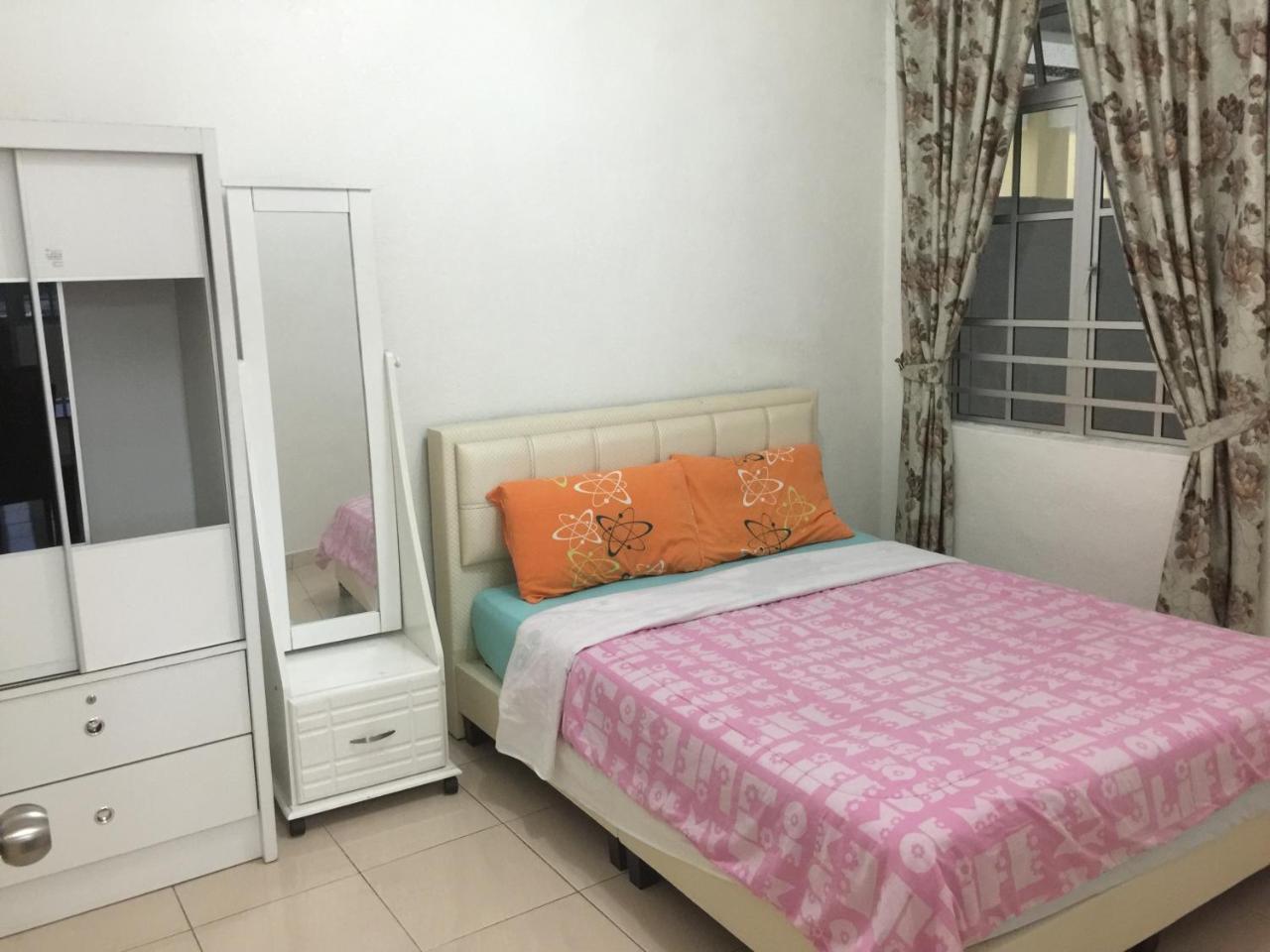 Cameron Supersave Apartment @ Crown Imperial Court 브린창 외부 사진